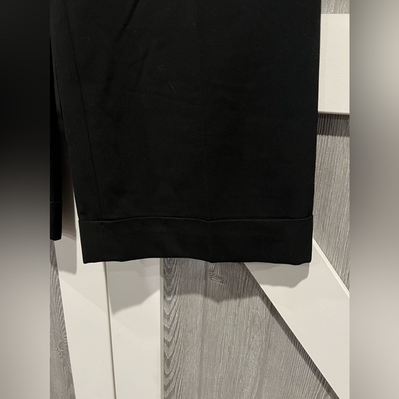 146. The Limited Cassidy Fit Cuffed Capri Pant 4 • Ins 20 Rise 8 - Picture 4 of 9